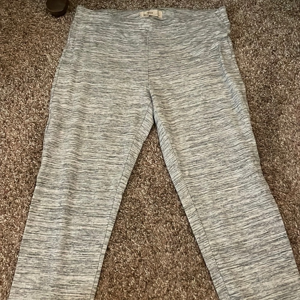 Gray Leggings Size: S Brand: Hollister